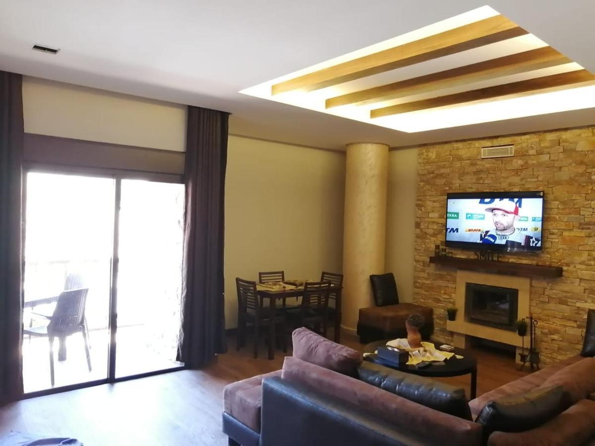 Planet Suites Mzaar Kfardebian Exterior photo